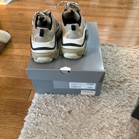 Authentic Balenciaga Triple S Sneakers - Picture 11 of 16